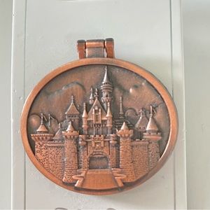 Disney “It's Kind Of Fun To Do The Impossible” Walt Disney Portrait Castle Pin